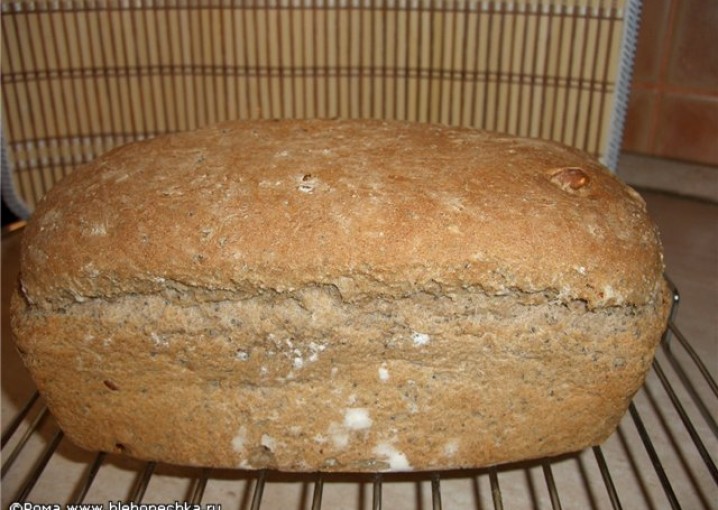 Рецепт - хлеб пшенично-гречневый с маком, семенами льна, грецкими орехами