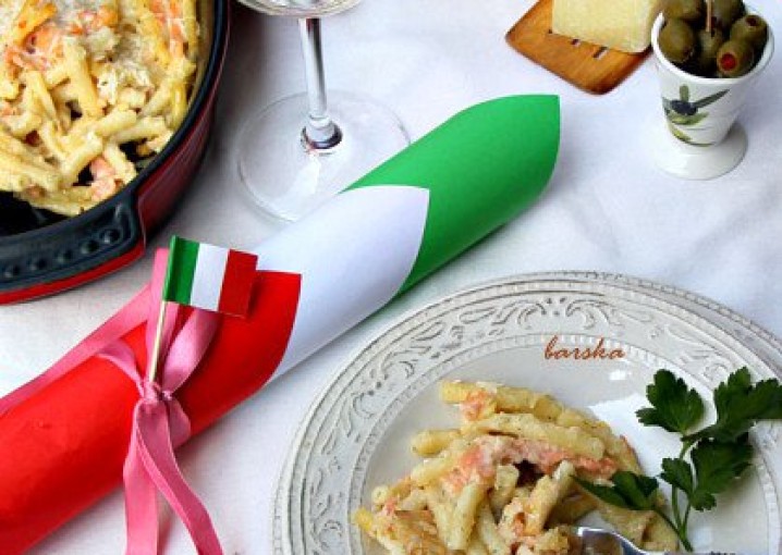 Рецепт - гратин из макарон и копчeного лосося с яблоком "Итальянская фантазия"