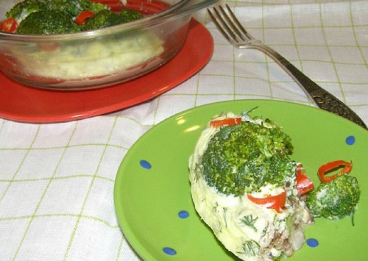 Рецепт - запеканка из брокколи с острым перцем и сливками