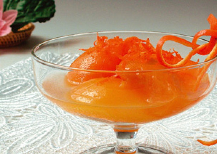 Рецепт - Десерты разные : Персики в апельсиновом соке