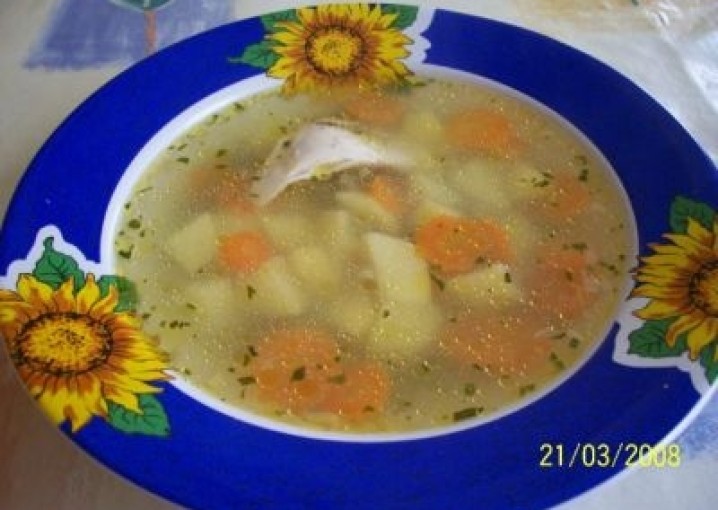 Суп из зеленого горошка и окорока