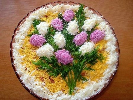 Салат «Сирень» - рецепт на 8 марта. Оригинальный, праздничный салат к Международному Женскому дню. 