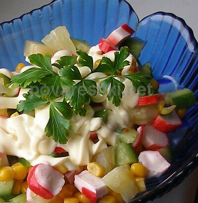 Рецепт - салат из крабового мяса и ананасов