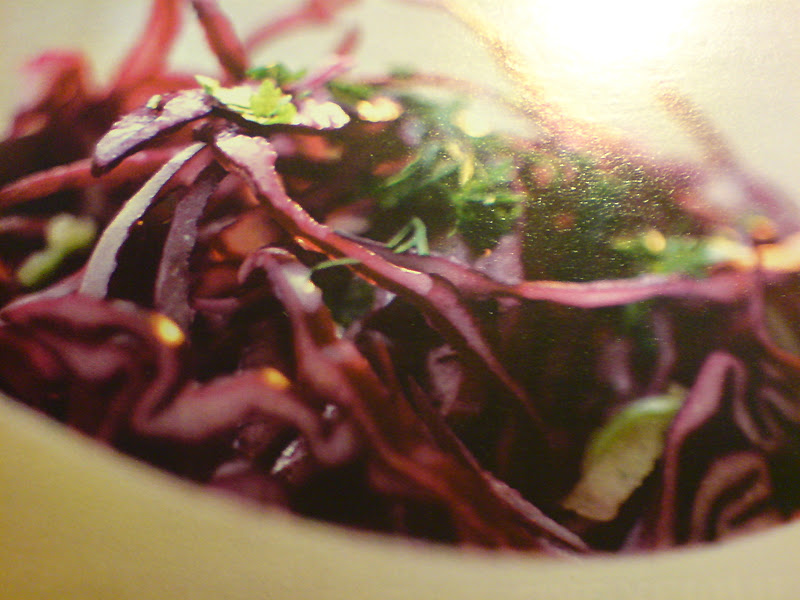 Рецепт - салат из краснокочанной капусты с изюмом