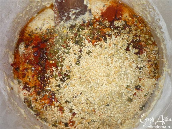 Рецепт - лепешки с кукурузной мукой, сыром и пряностями.