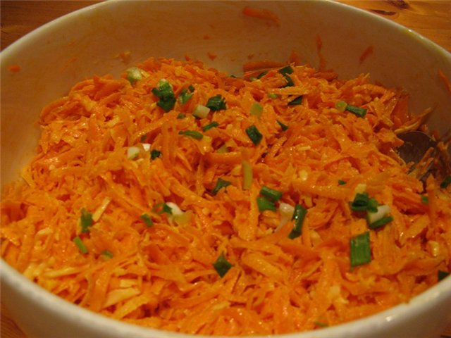Рецепт - салат из моркови с яйцом