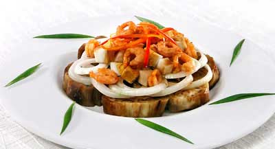 Рецепт - Салаты с морепродуктами : Салат из баклажанов с яйцом и креветками