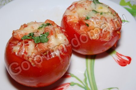 Запеченные помидоры с сыром и ветчиной 