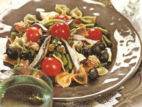 Рецепт - салат из тунца с макаронами