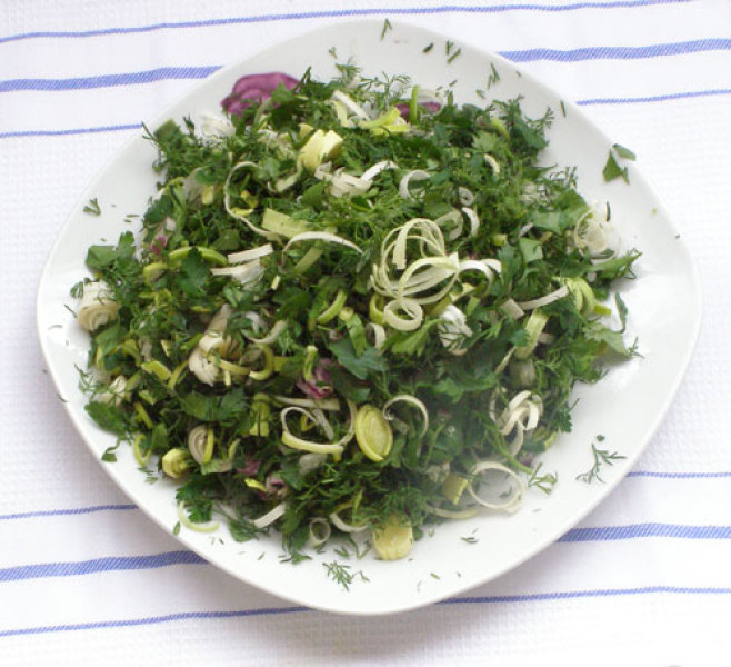 Салат из перца с зеленым луком