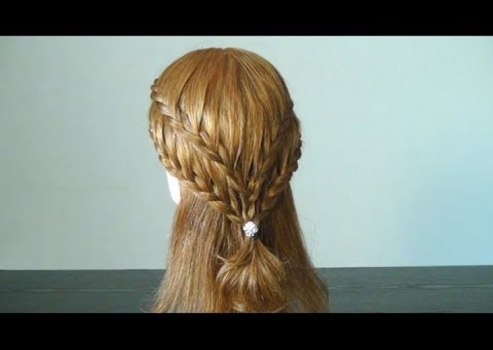 Легкая повседневная прическа. Easy braided hairstyle for everyday