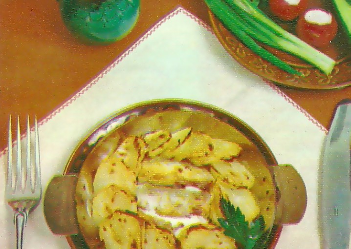 Мойва с картофелем, запеченная по-русски
