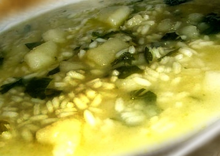 Суп minestra в итальянском стиле