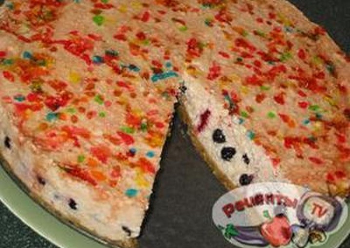 Творожный торт без выпечки  на основе из печенья