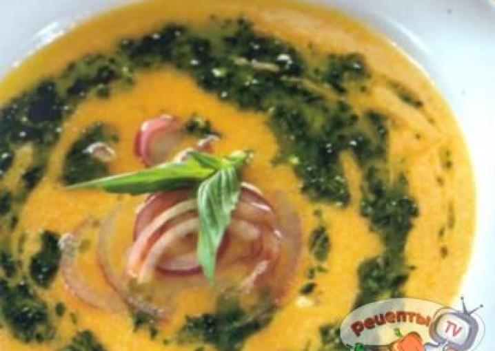 Рецепт - тыквенный суп с пастой из кинзы