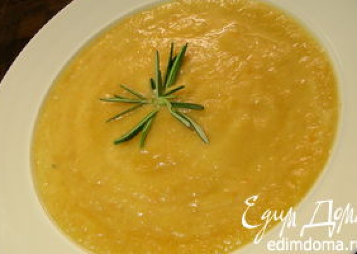 Рецепт - суп-пюре из корнеплодов с имбирем и розмарином