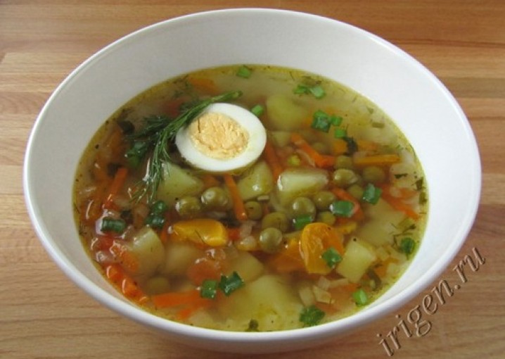 Суп овощной с горошком