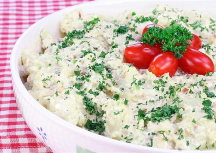 Салат картофельный с мелиссой - рецепт