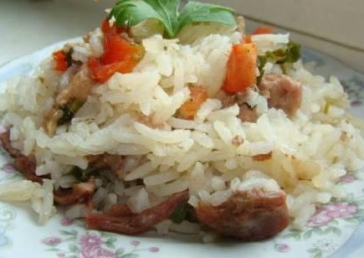 Рис с тушенкой рецепт с фото. Как приготовить блюдо из риса и тушенки?