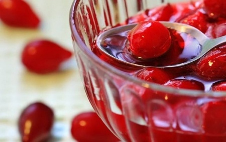 Боярышник - рецепты приготовления различных настоек и соусов из ягод боярышника. 