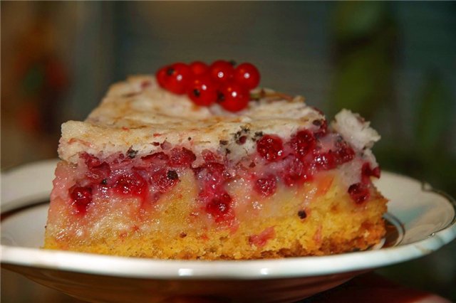 Рецепт - пирог швабский с красной смородиной