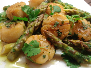 Рецепт - морские гребешки с овощами