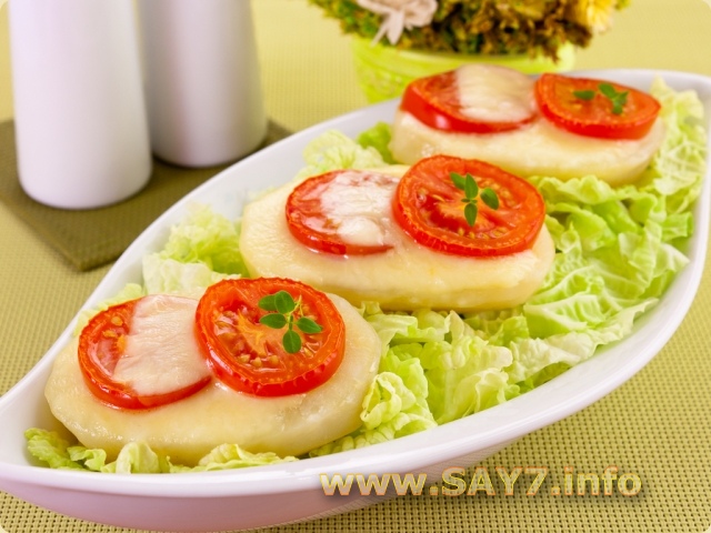 Рецепт - картофель с сыром и помидорами