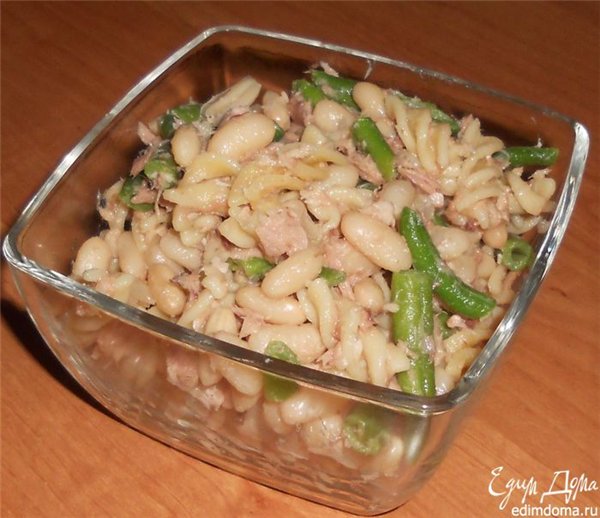 Рецепт - салат из тунца, пасты и фасоли
