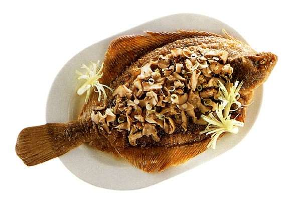 Рыба под грибным соусом (быстрый рецепт)