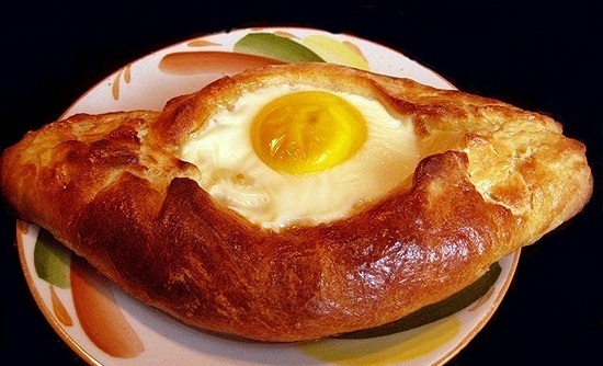 Черемша, запеченная с яйцом (чечено-ингушская кухня) - рецепт
